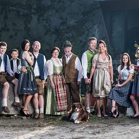 Zum Stemplinger Hansl فندق هاوتسنبرغ