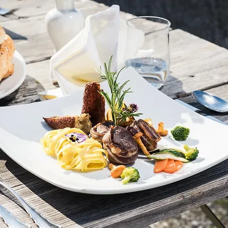 Zum Stemplinger Hansl فندق