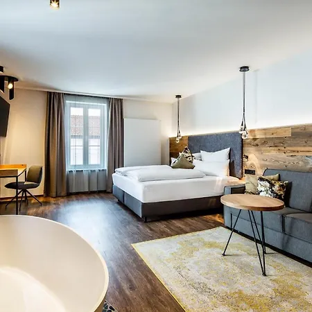 Zum Stemplinger Hansl Szálloda 3*